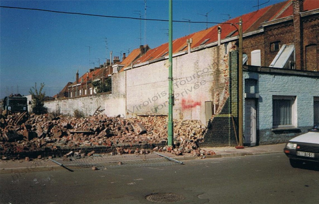 Nuttin rue de l'Epine démolition2- 2001 copie